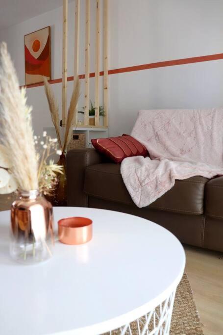 Le Cosy Plein Centre Avec Terrasse Appartement Meximieux Buitenkant foto